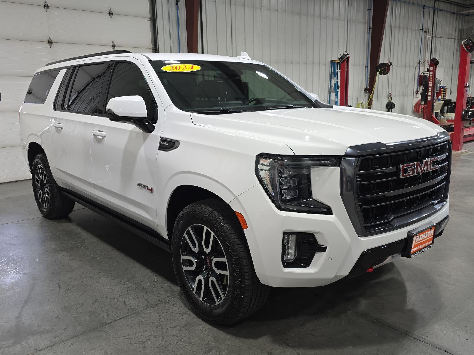 2024 GMC Yukon XL AT4