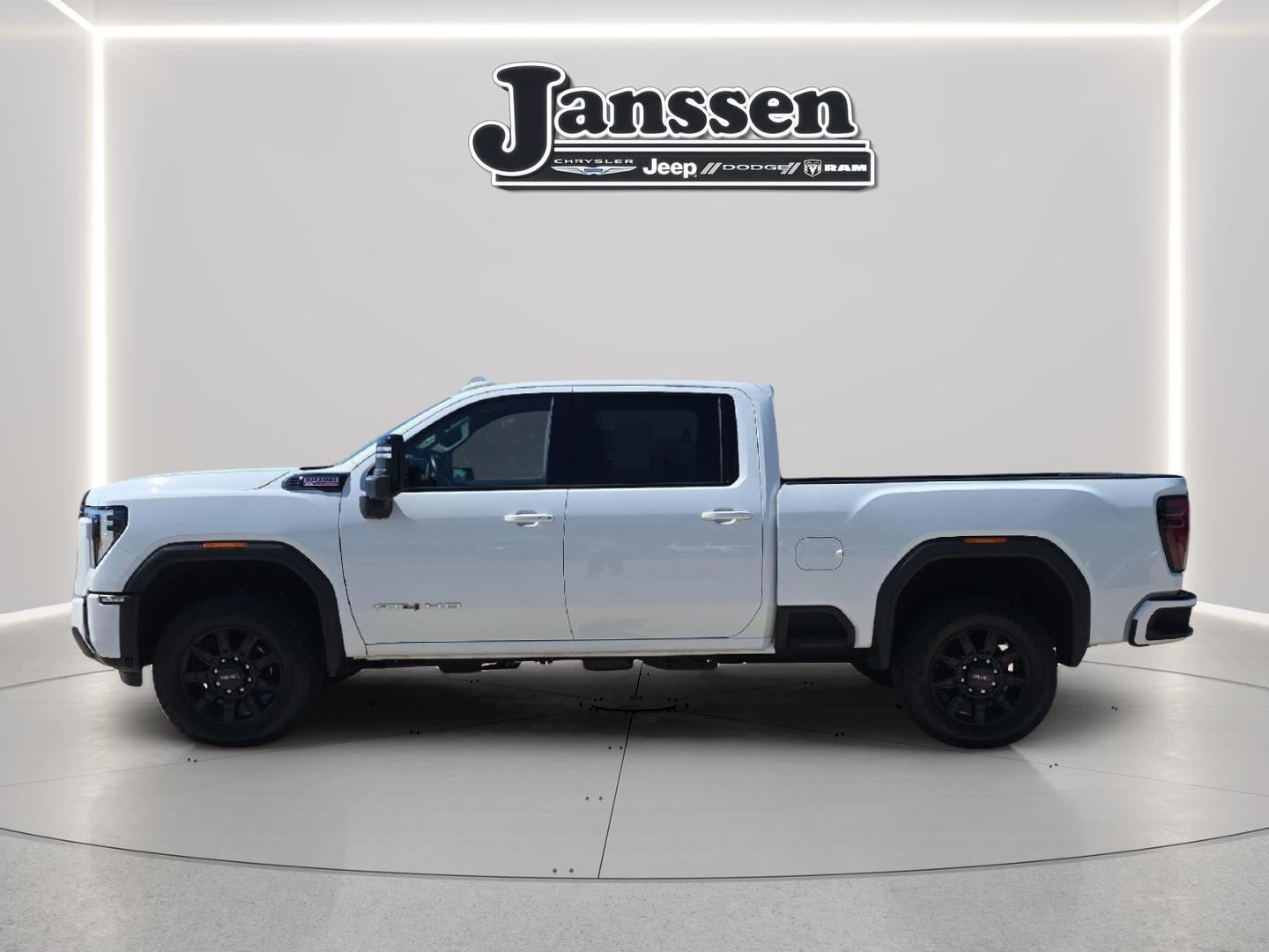 2025 GMC Sierra 2500HD AT4