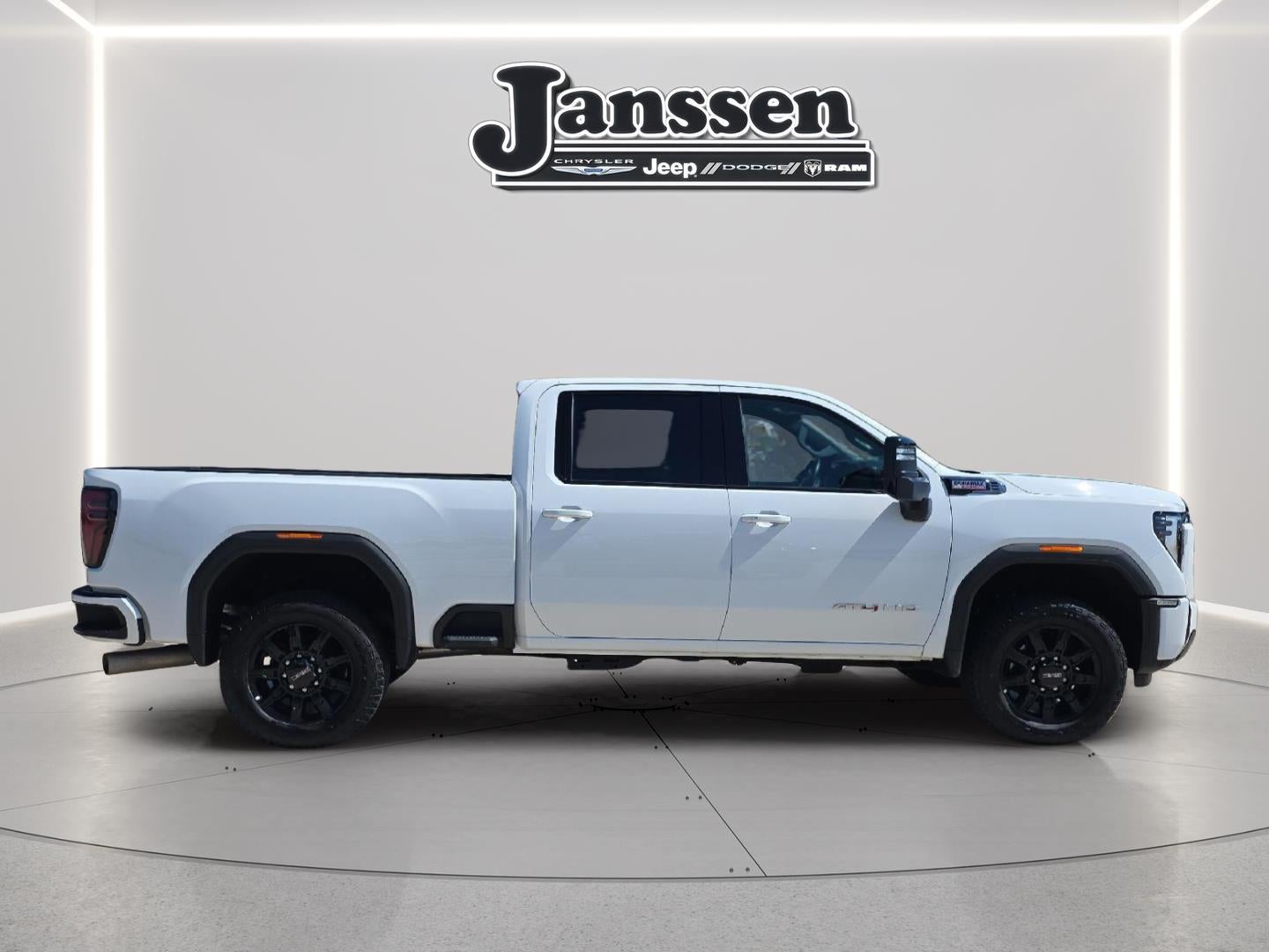 2025 GMC Sierra 2500HD AT4