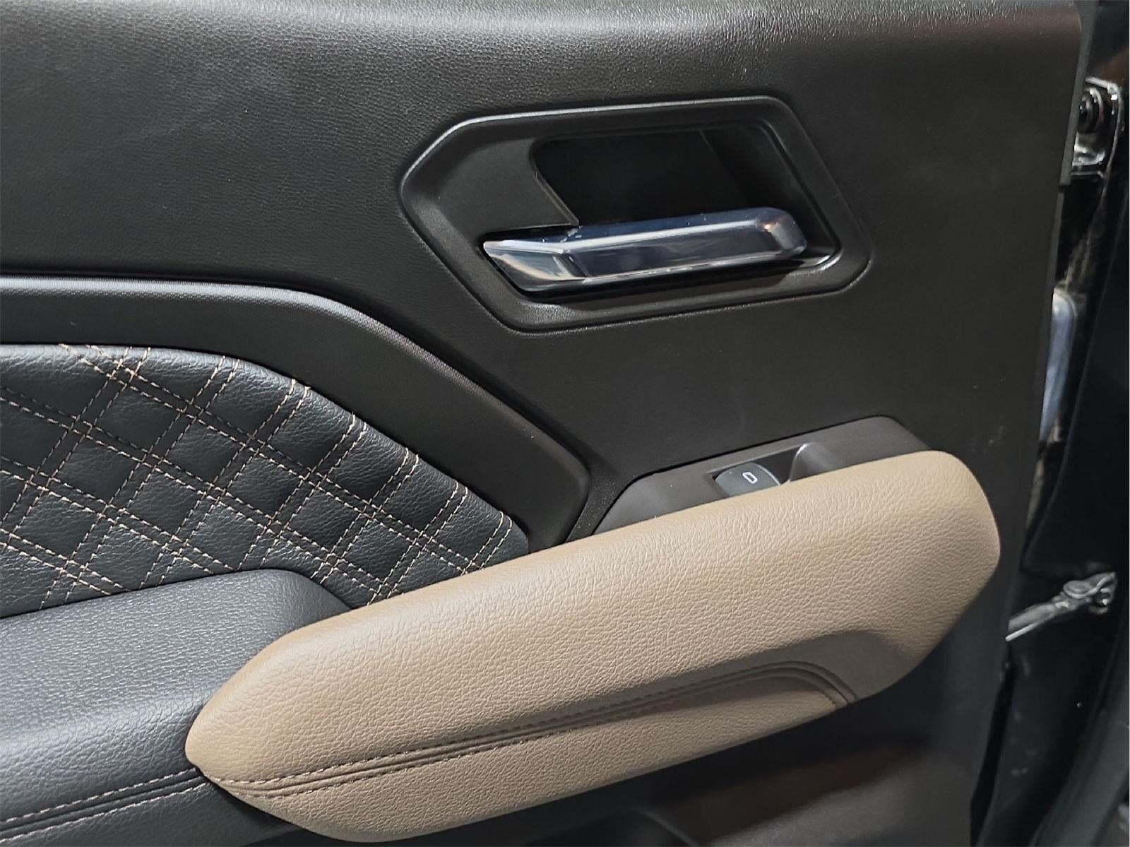 2024 GMC Canyon 4WD Denali