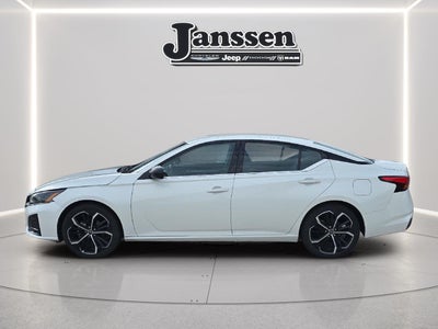 2025 Nissan Altima SR