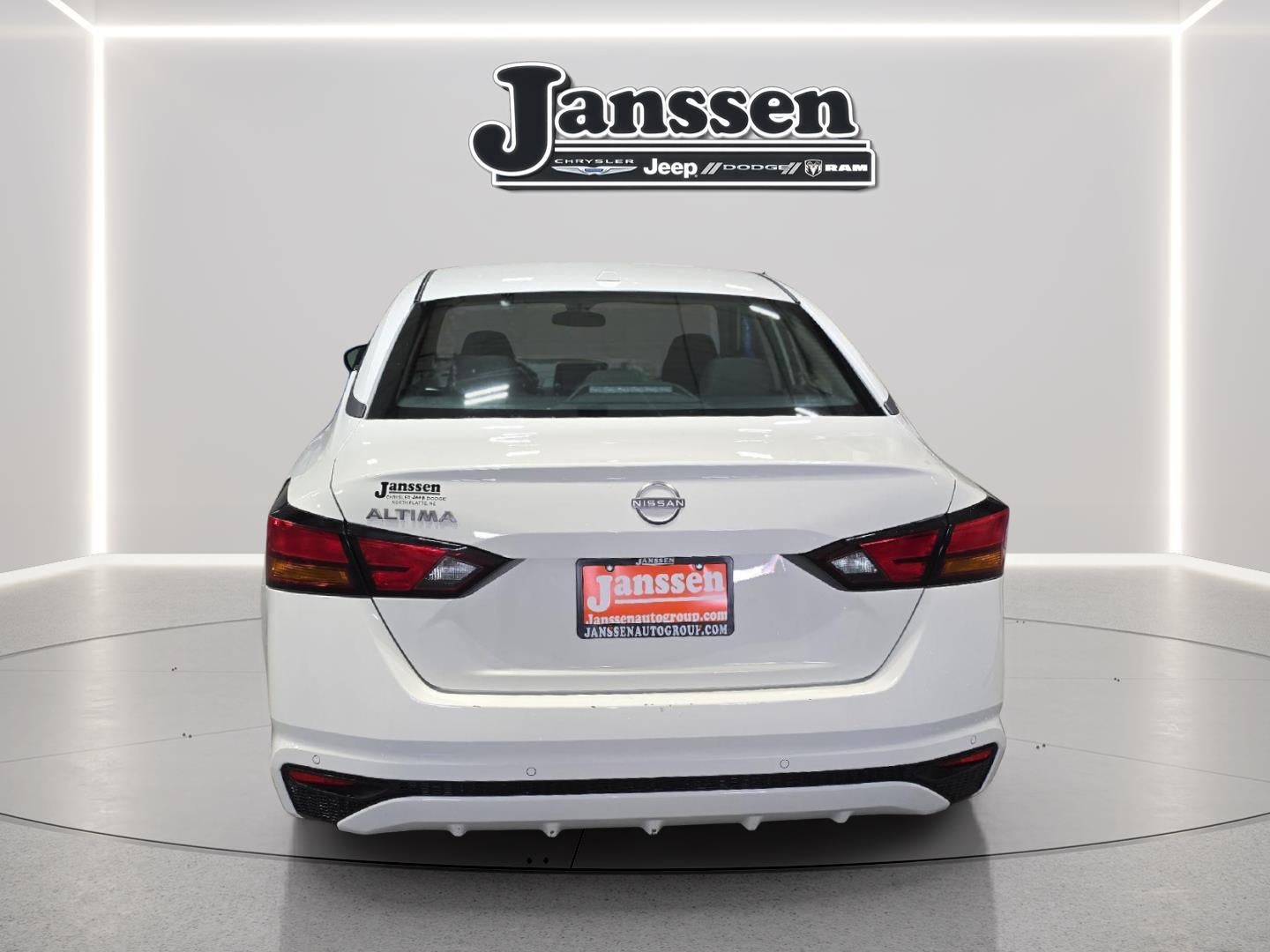 2025 Nissan Altima SV
