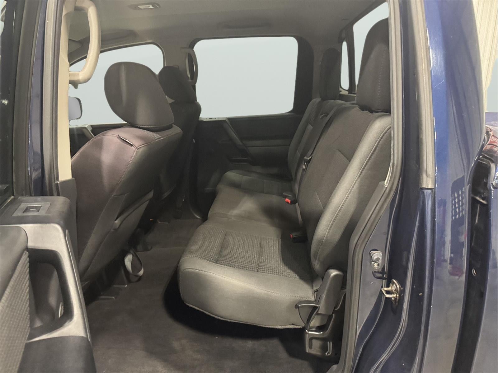 2012 Nissan Titan SV