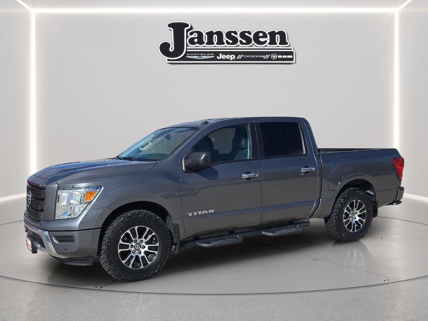 2021 Nissan Titan SV