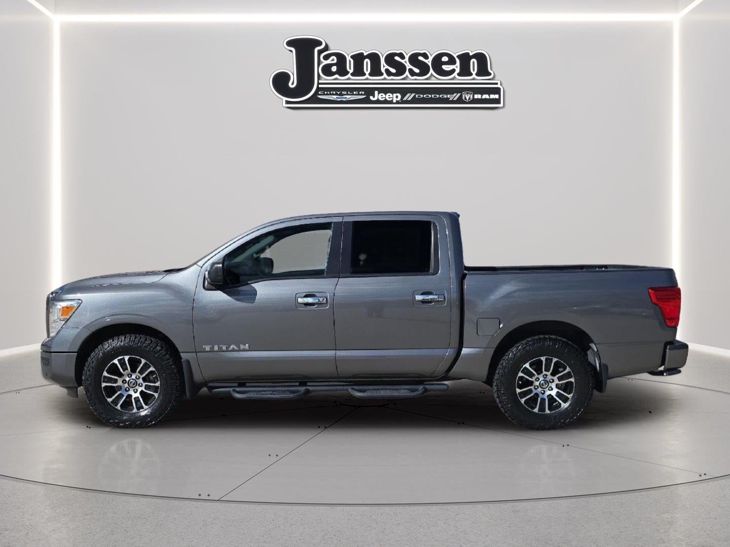 2021 Nissan Titan SV