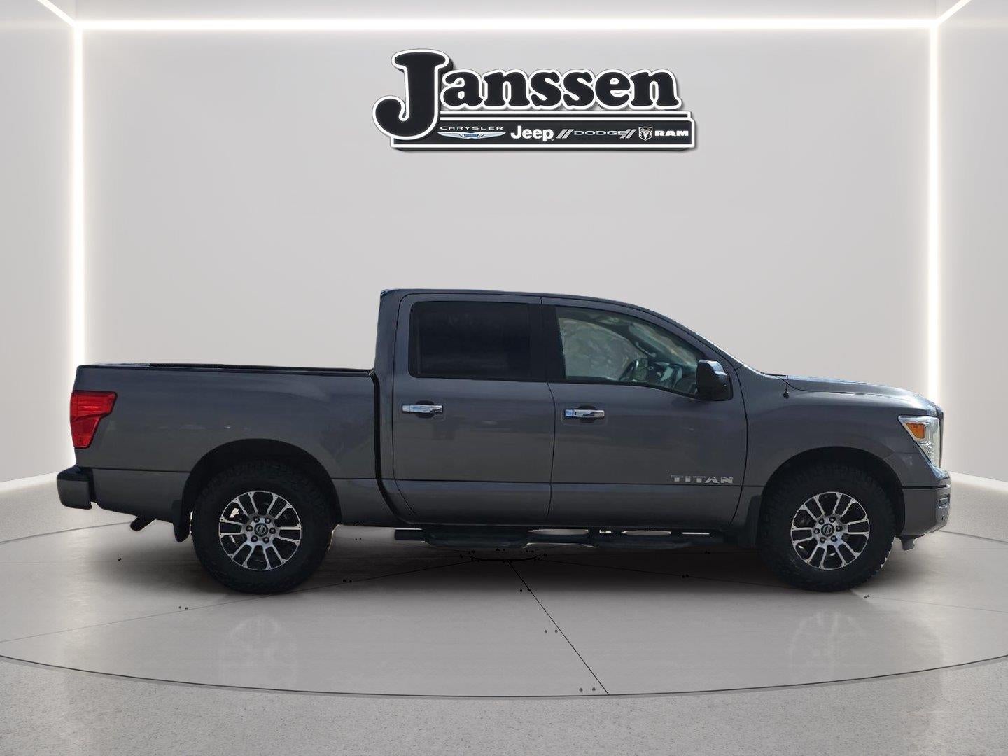 2021 Nissan Titan SV