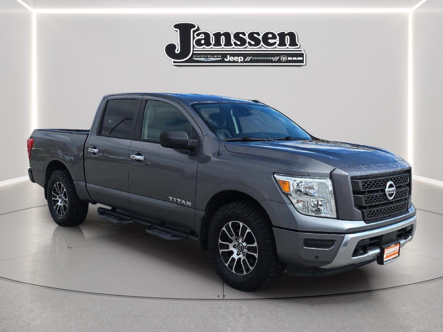 2021 Nissan Titan SV