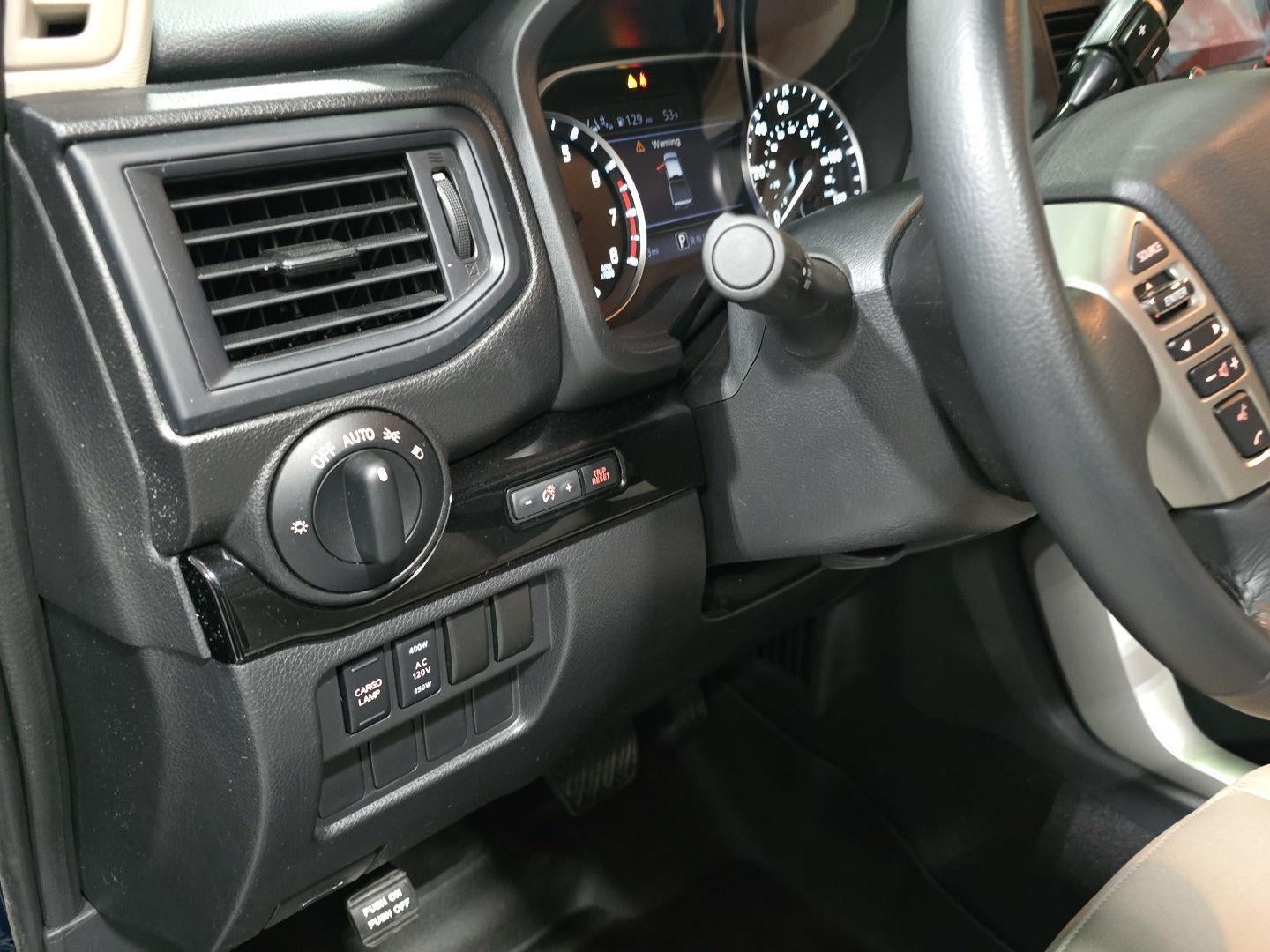 2023 Nissan Titan SV