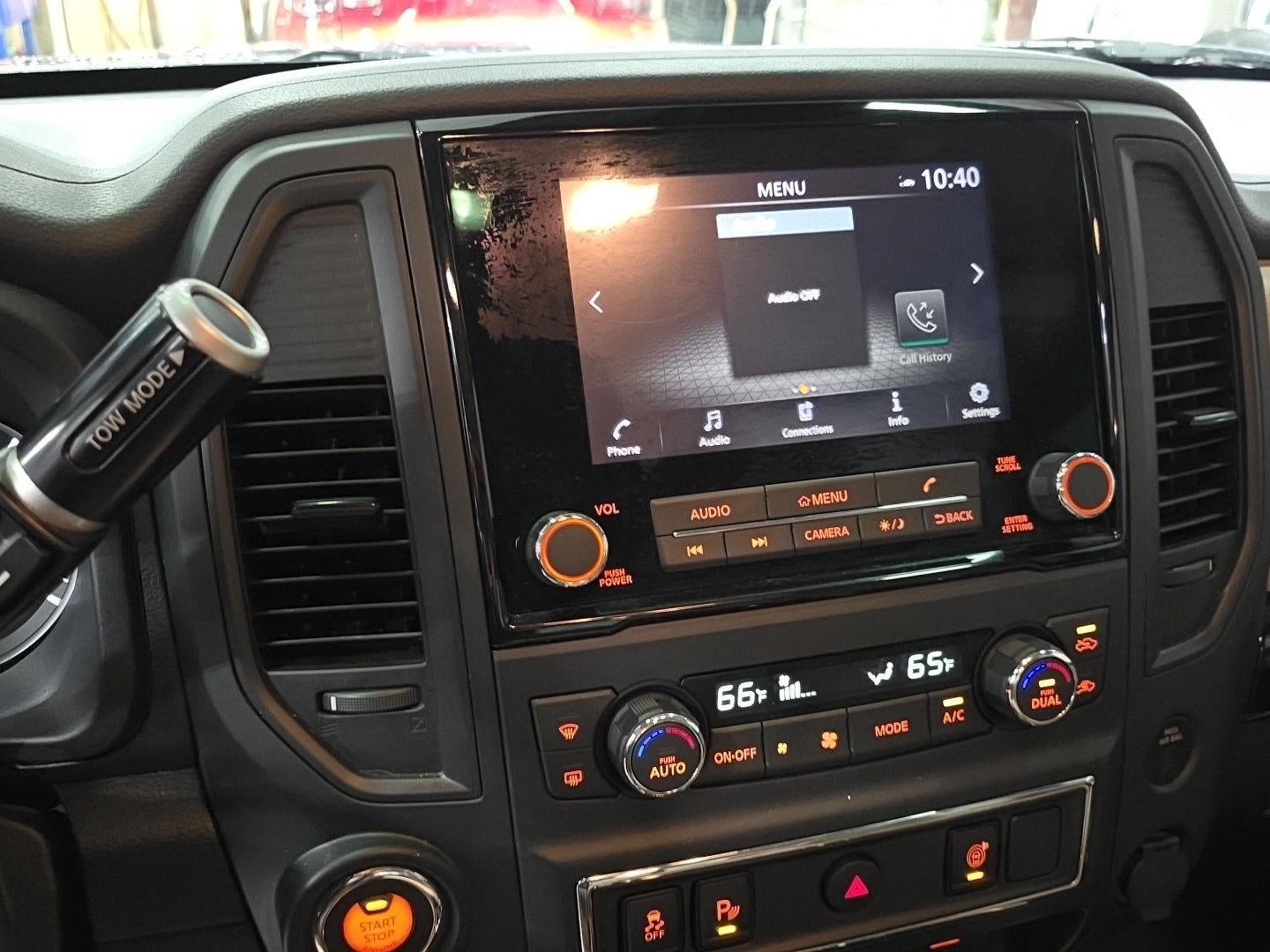 2023 Nissan Titan SV