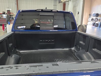 2023 Nissan Titan SV