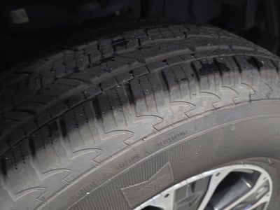 2023 Nissan Titan SV