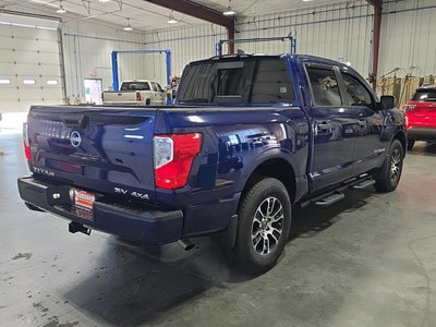 2023 Nissan Titan SV