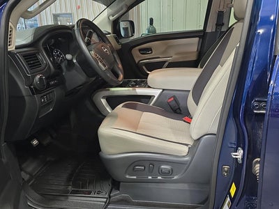 2023 Nissan Titan SV