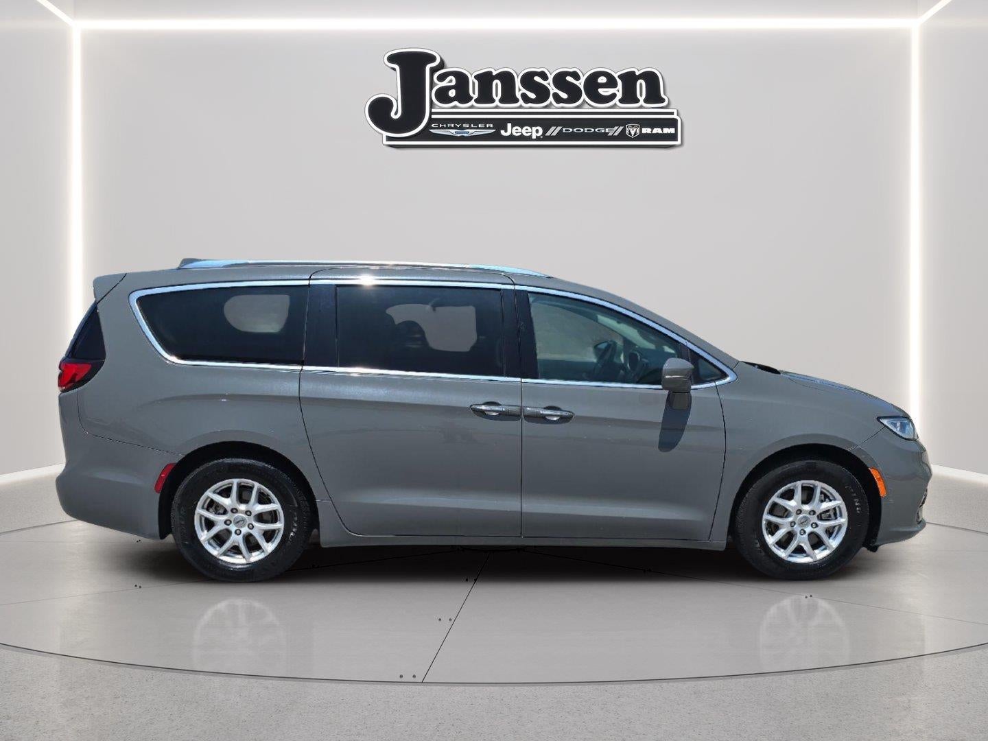 2021 Chrysler Pacifica Touring L