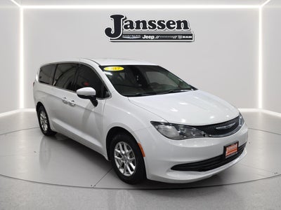 2017 Chrysler Pacifica Touring