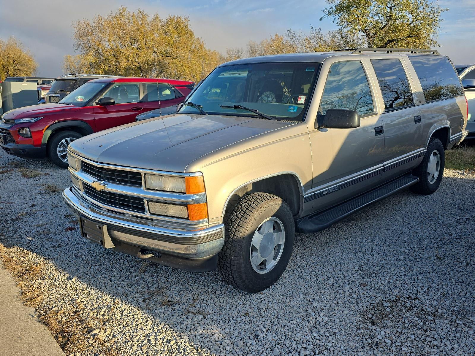 1999 Chevrolet Suburban Base