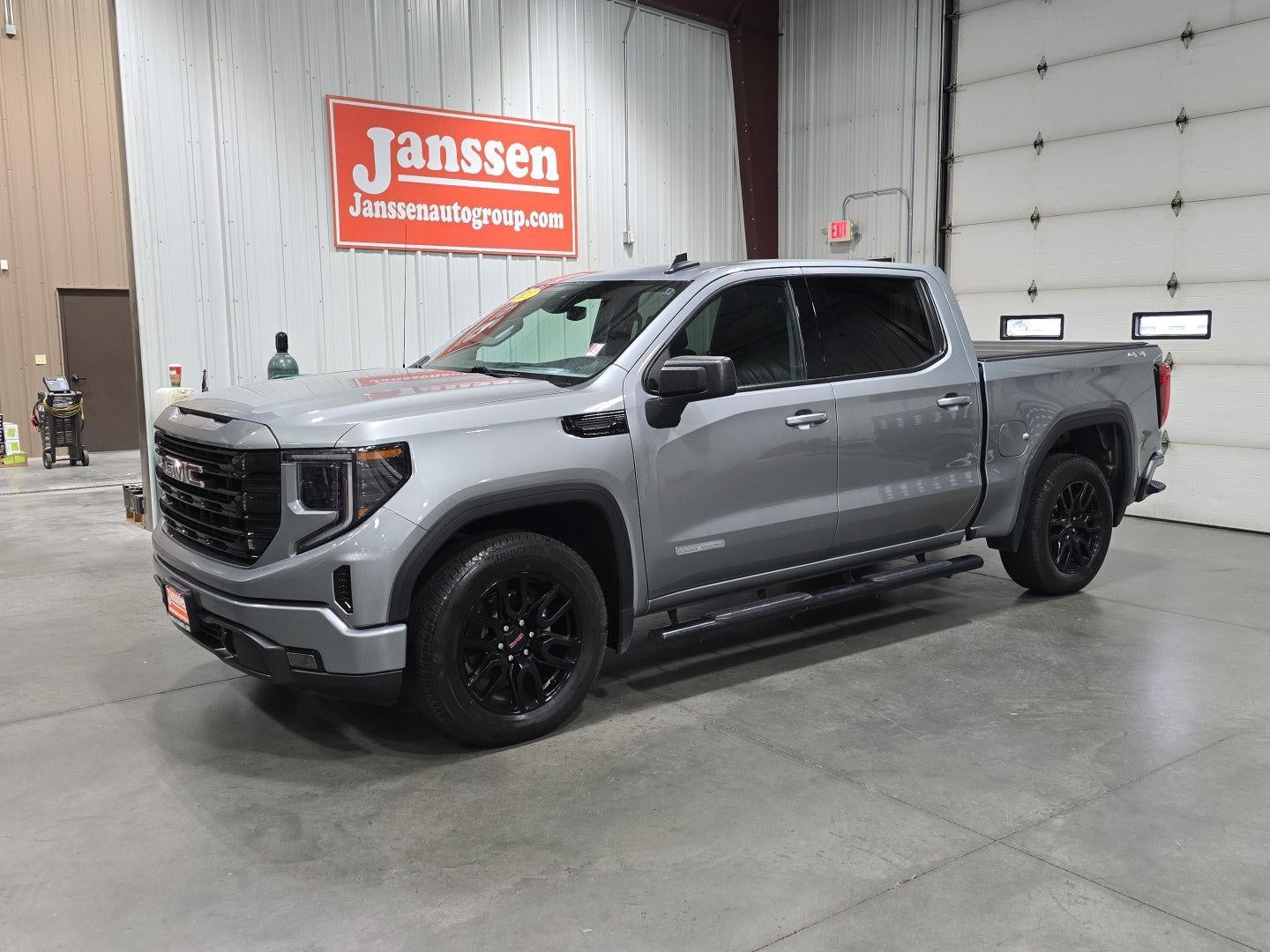 2023 GMC Sierra 1500 Elevation