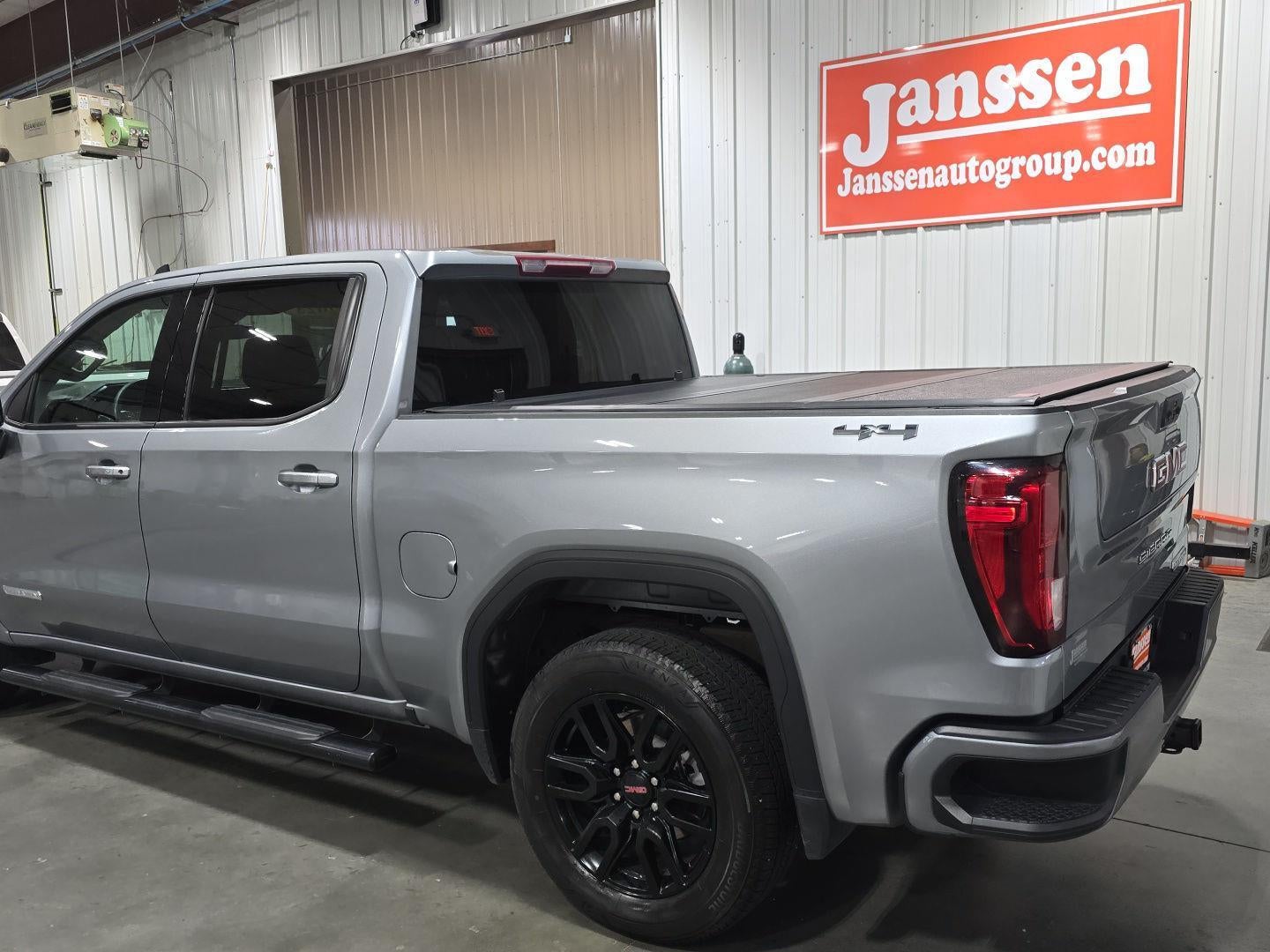 2023 GMC Sierra 1500 Elevation