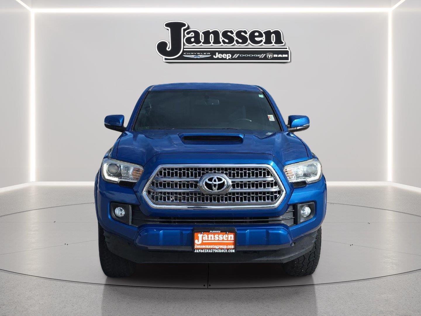 2016 Toyota Tacoma TRD Sport