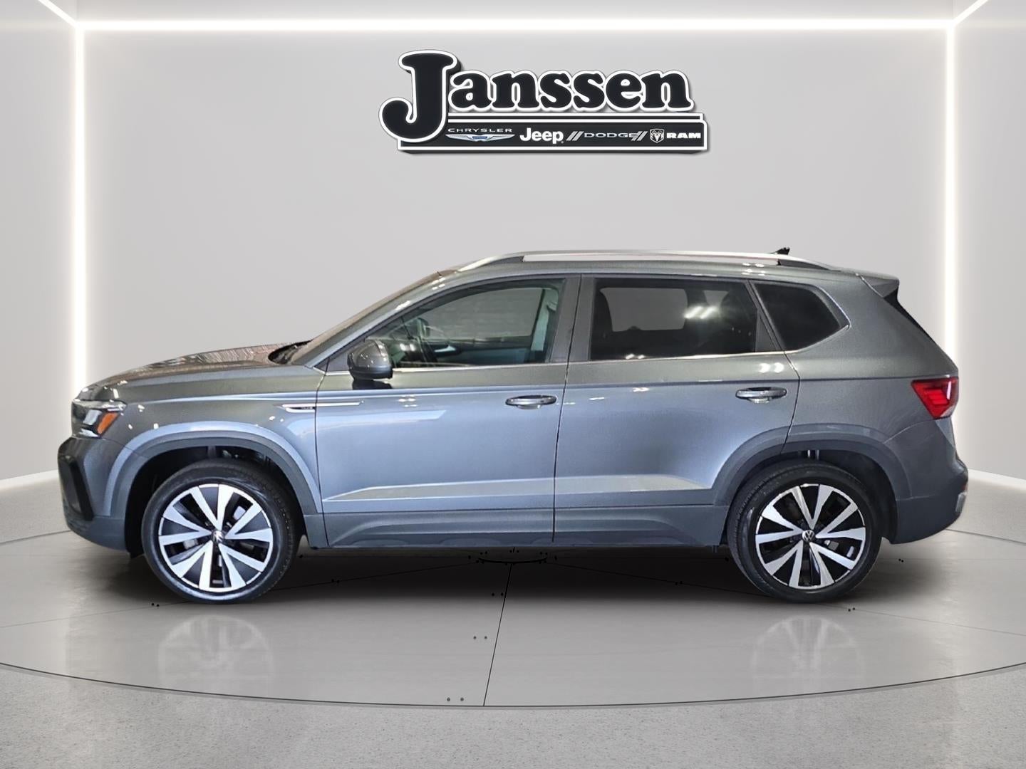 2022 Volkswagen Taos SE
