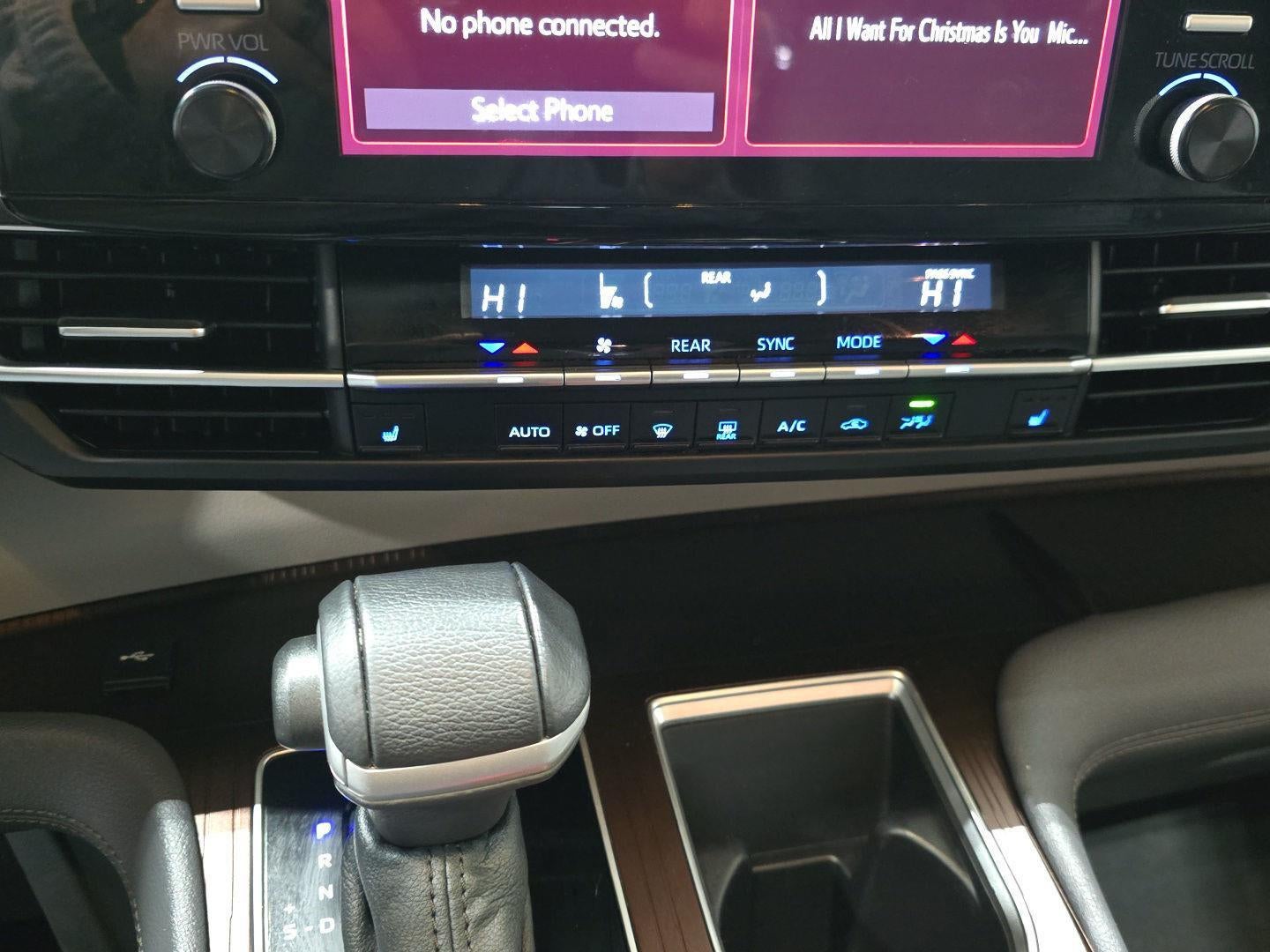 2024 Toyota Sienna XLE