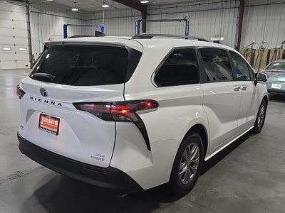 2024 Toyota Sienna XLE