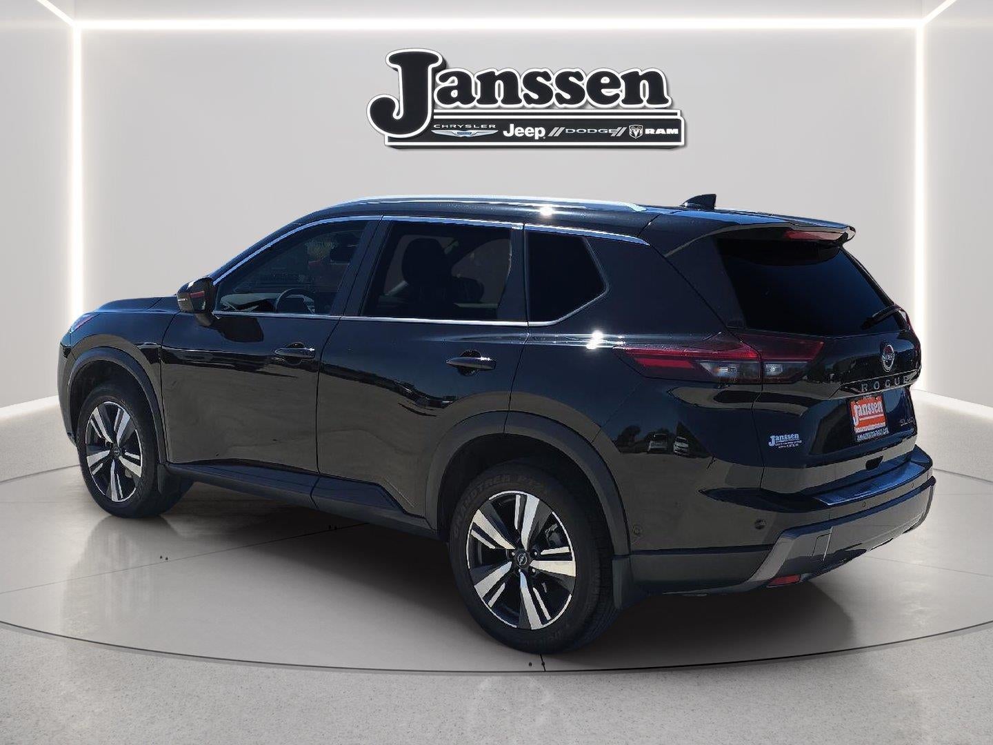 2025 Nissan Rogue SL
