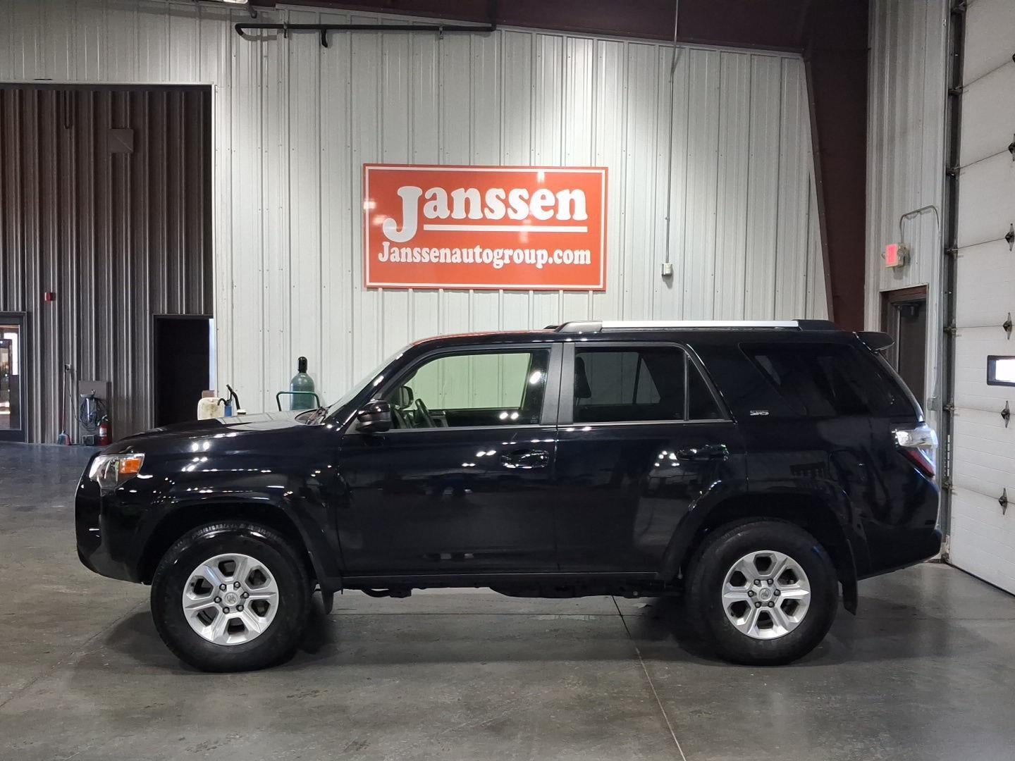 2024 Toyota 4Runner SR5