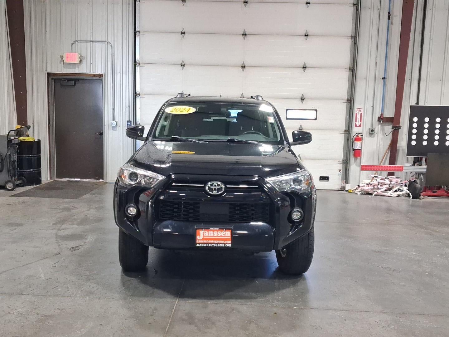 2024 Toyota 4Runner SR5